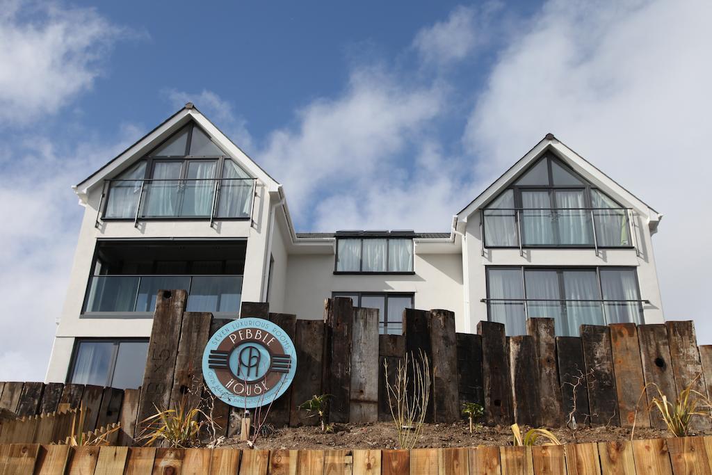 مبيت وإفطار ميفاغيسي Pebble House المظهر الخارجي الصورة